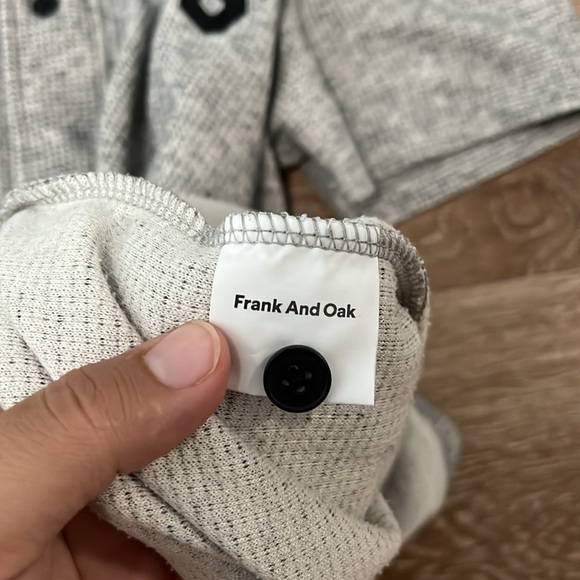 Frank and Oak x NBA Toronto Raptors Salt and Pepper Baseball Jersey (XL) - Picture 4 of 7